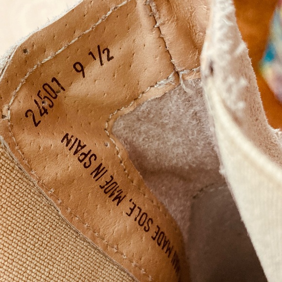 Bertuchi Spain Suede Chelsea Boots Lug Sole Tan Cream (Size 9.5 EU 41) - Picture 10 of 12